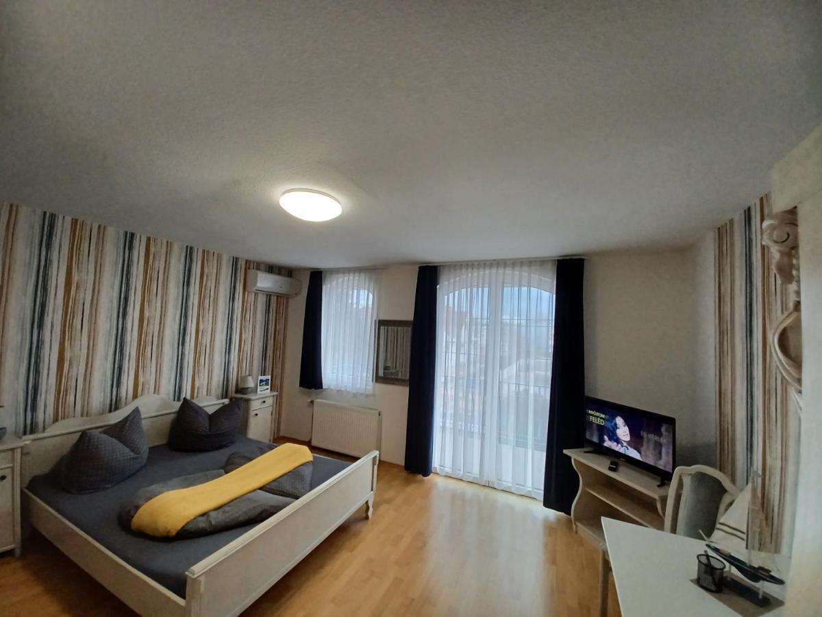 Margret Haus Bed & Breakfast Balatonfured Exterior photo