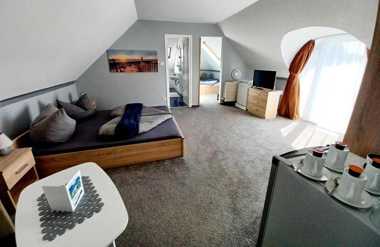 Margret Haus Bed & Breakfast Balatonfured Exterior photo
